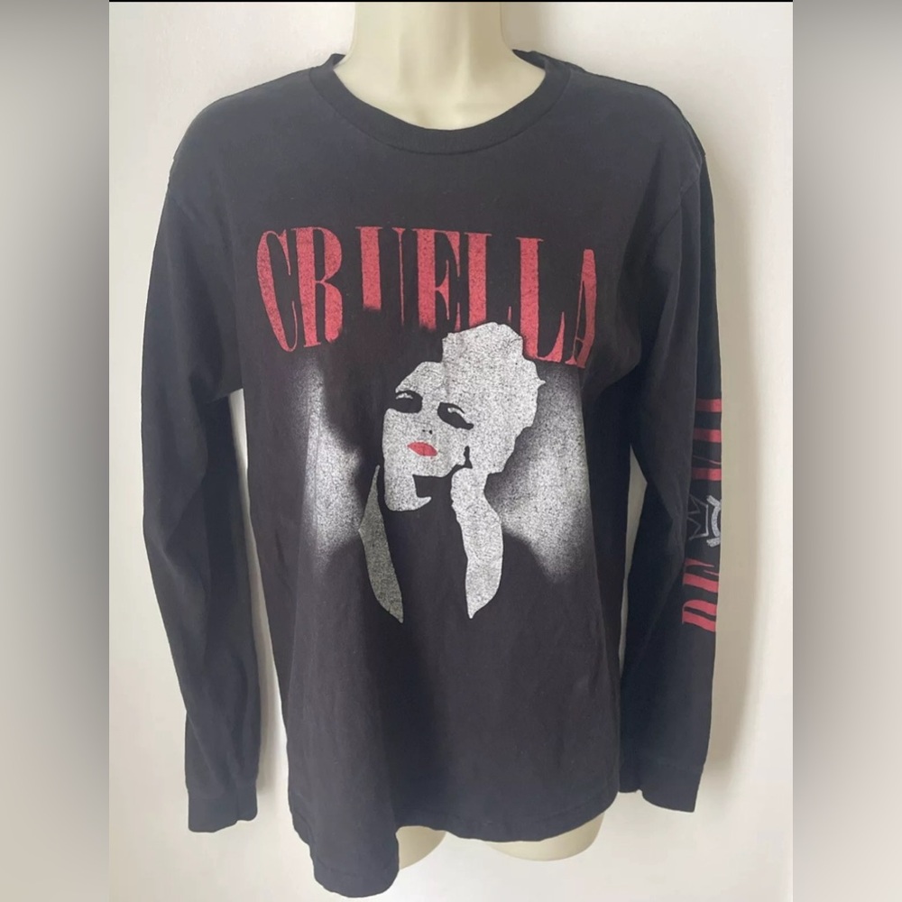 Disney Cruella Villian Black Graphic Long Sleeve Shirt Sz Small